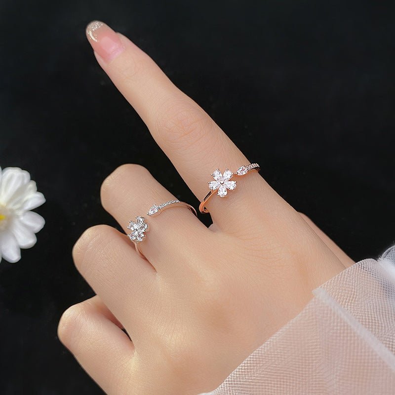 Five - petal Ring - LuVoria