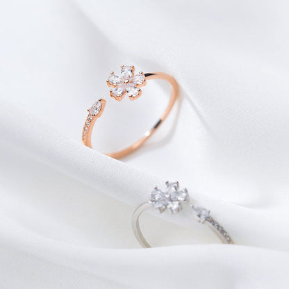 Five - petal Ring - LuVoria