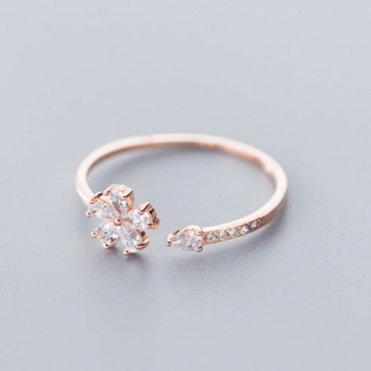 Five - petal Ring - LuVoria