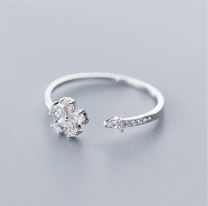Five - petal Ring - LuVoria
